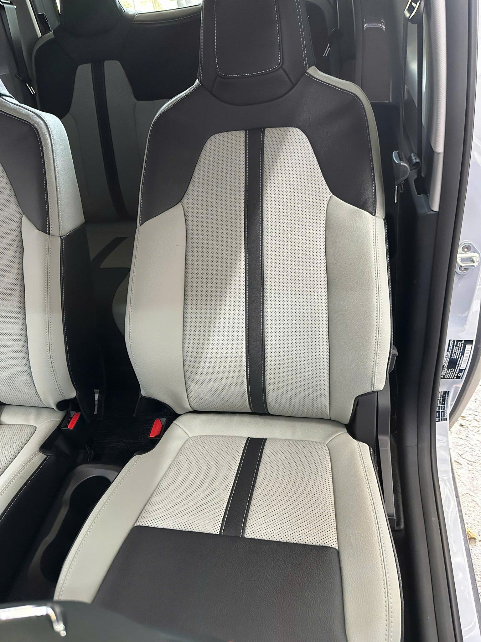 Ghế da VF3 Napan 2025 cho xe màu xi
